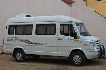 15 Seater Tempo Traveller in Pathankot