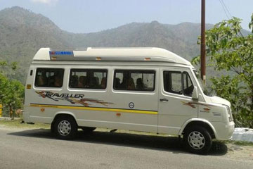 Hire 17 Seater Tempo Traveller in Pathankot